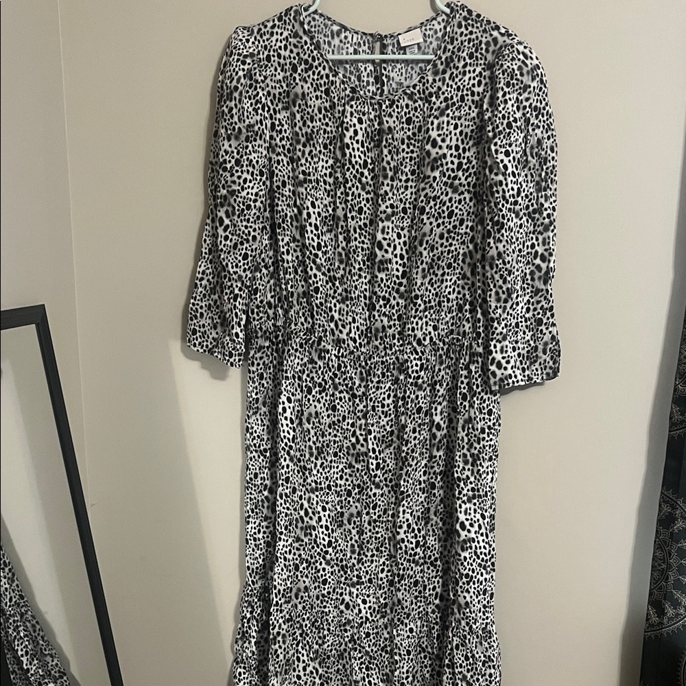 Women's Black & White Printed Midi Dress